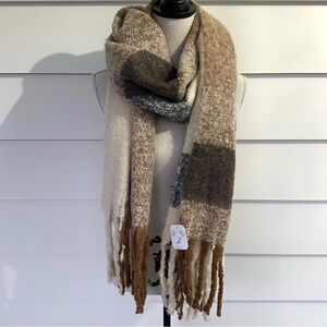 Soft Blanket Scarf NWT